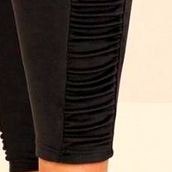 ❤️NWT VINTAGE TORRID LEGGING - CRUSHED VELVET VELOUR - RUCHED SIDE DETAIL 2X - Picture 3 of 8